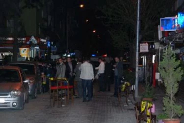 İzmir'de barda silahlı kavga: 1 ölü, 3 yaralı