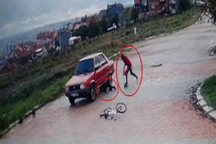 Kısıtlamaya uymayan 2 çocuk bisikletle otomobile çarptı: 1 yaralı