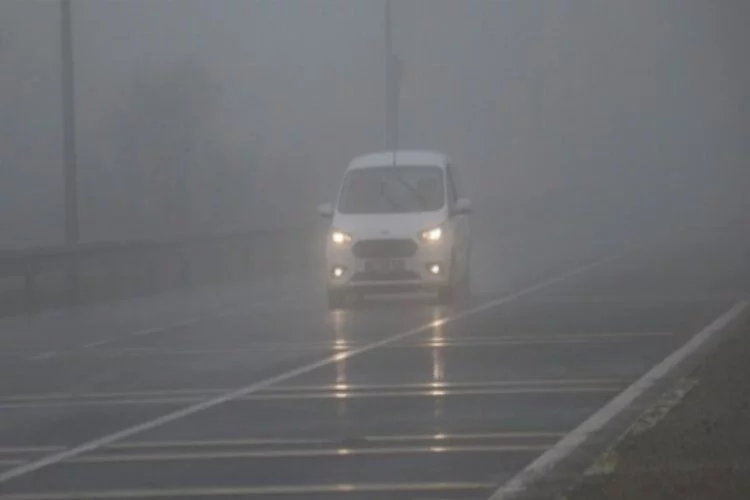 Bolu Dağı'nda yoğun sis ve sağanak etkili oluyor