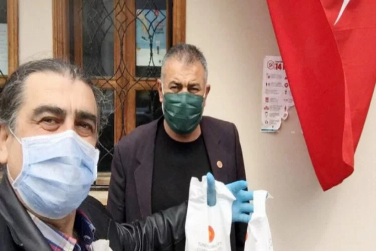 Cumhurbaşkanlığı dezenfektan paketleri Mudanya'da dağıtılıyor