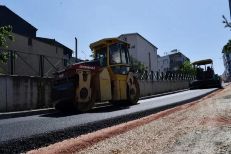 Bursa Osmangazi'de boş kalan yollar asfaltlanıyor