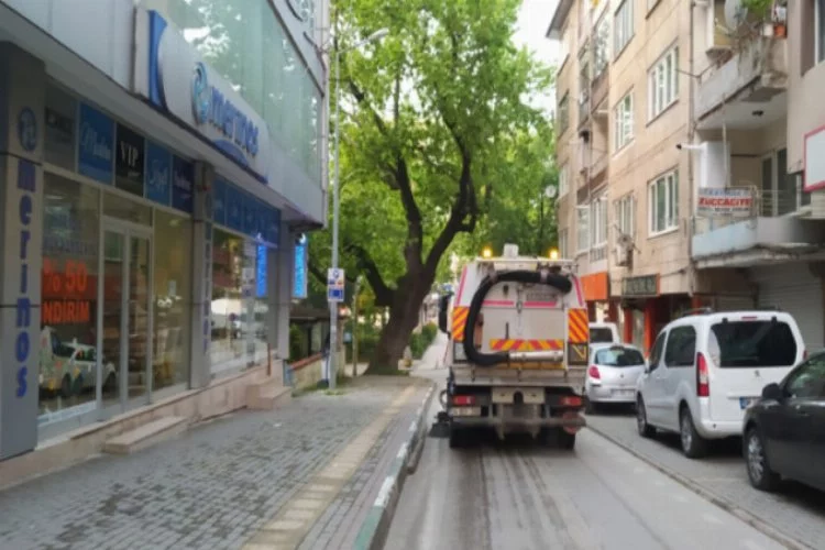 Bursa Orhangazi'de bahar temizliği devam ediyor