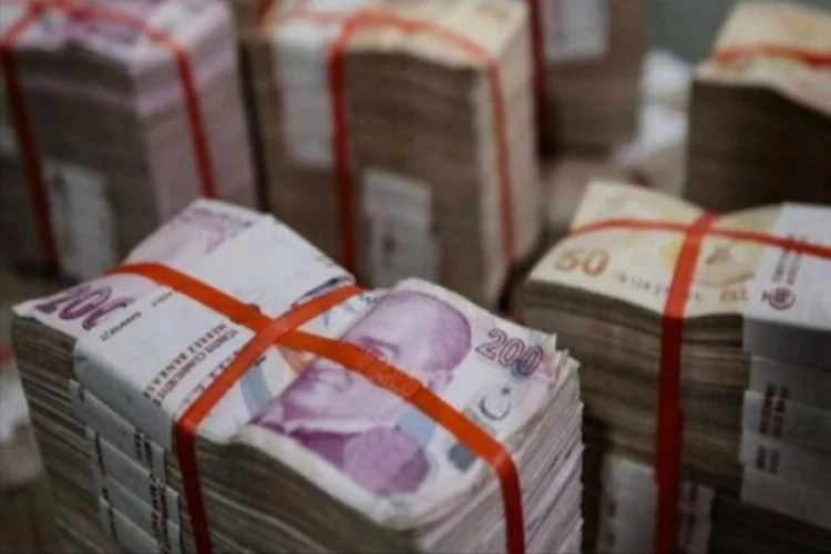 Hazine 6,1 milyar lira borçlandı