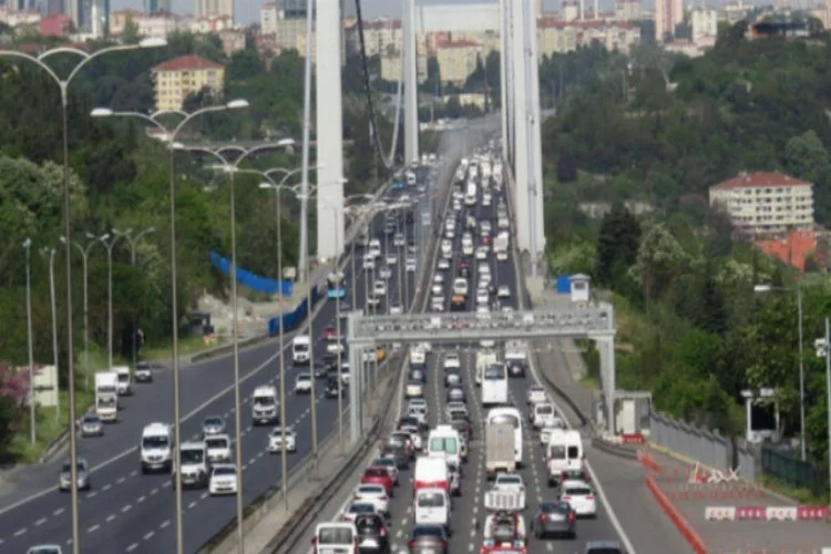 Boğaz köprülerinde trafik yoğunluğu