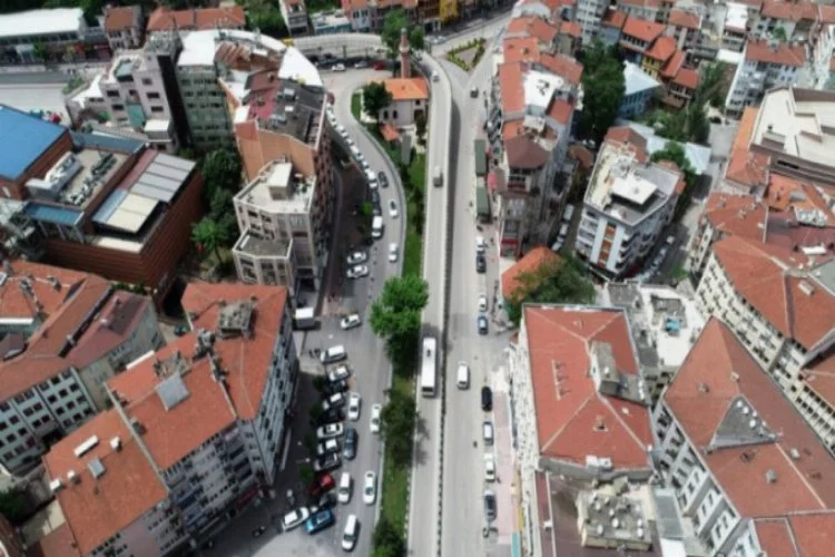 Bursa'nın cadde ve meydanlarında yoğunluk!