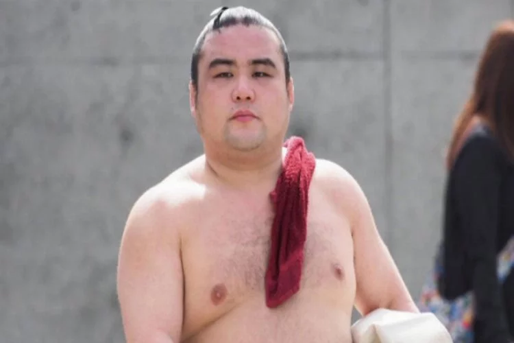 28 yaşındaki sumo güreşçisi virüsten öldü!