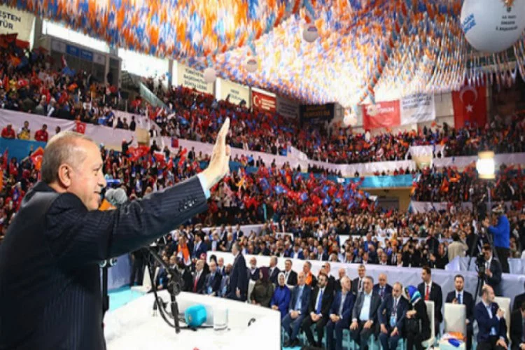 AK Parti kongreleri stadyumlara taşıyacak