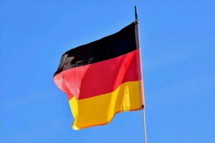 Alman iş dünyasından ekonominin yeniden açılmasında "daha az bürokrasi" çağrısı