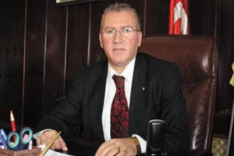 AK Parti'li belediye başkanı istifa etti
