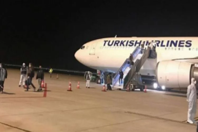 349 Türk vatandaşı uçakla Antalya'ya getirildi