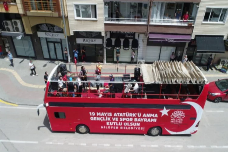 19 Mayıs gençlik otobüsleri Bursalıların bayramını kutladı!