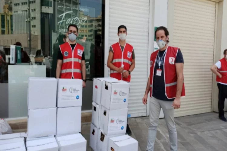 Bursa Osmangazi'nin gönüllülerinden ihtiyaç sahiplerine yardım eli