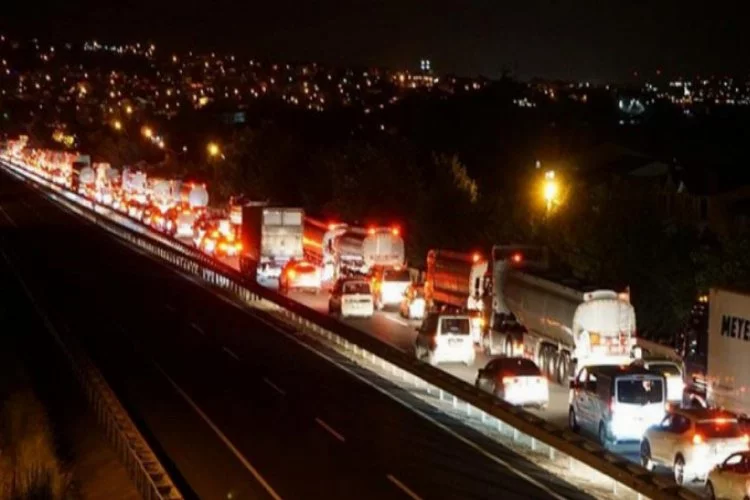 Tekirdağ-İstanbul yolunda kısıtlama sonrası araç kuyruğu