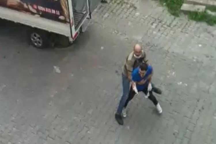 Bursa'da sokağa çıkma yasağında, fırıncıların kavgası kamerada
