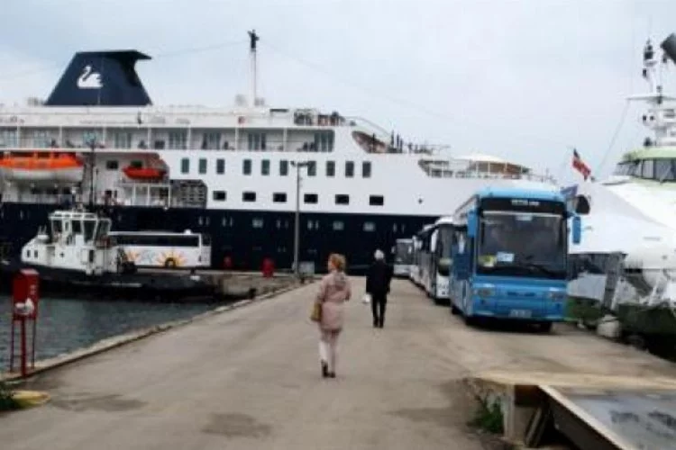 Yılın ilk turist gemisi Mudanya'da