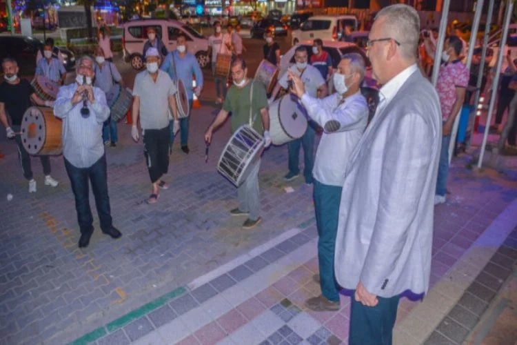 Bursa Karacabey'de davul geleneği devam ediyor