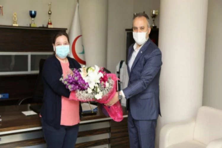 Bursa Büyükşehir Belediye Başkanı Aktaş'tan Selma hemşireye moral