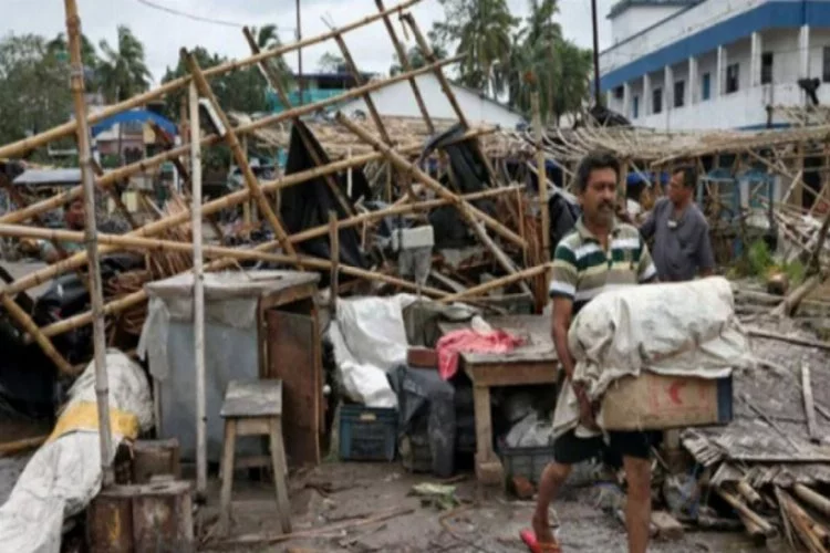 Amphan Kasırgası'nda ölü sayısı 84'e yükseldi