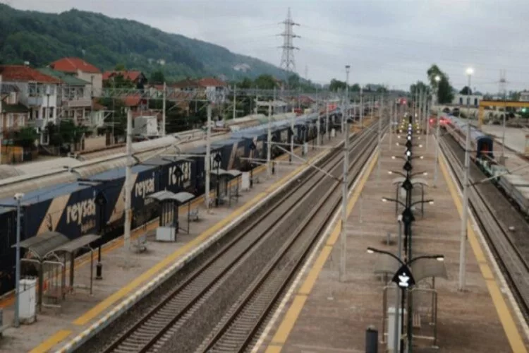 Marmaray geçişli ilk ihracat blok treni Sakarya'dan yola çıktı