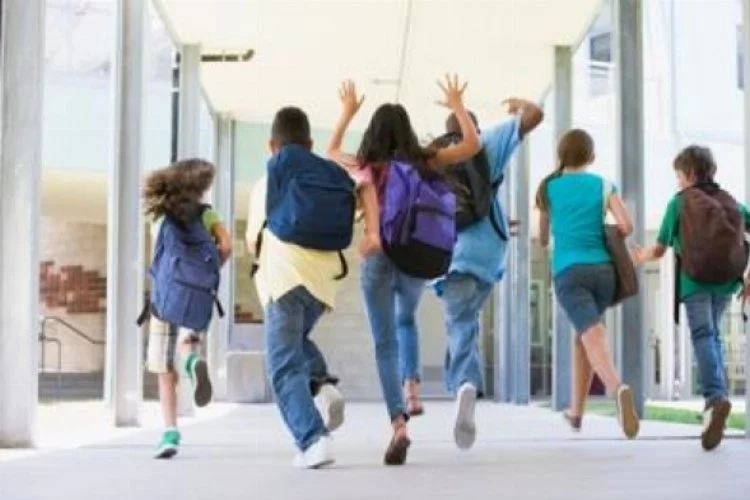 Bursalı öğrencilere okullar 24 Nisan'da tatil