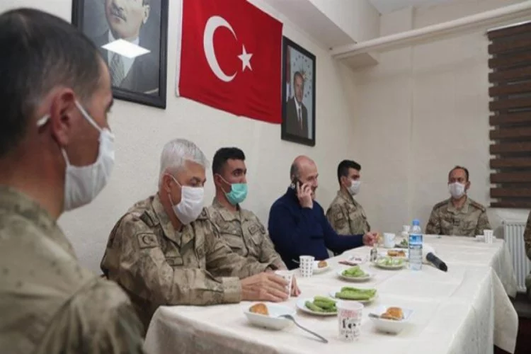 Erdoğan, İkiyaka Dağları'ndaki askerlerin bayramını kutladı