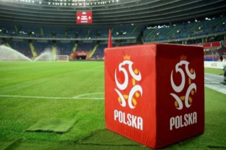 Polonya'da "maçlar seyircili oynansın" talebi