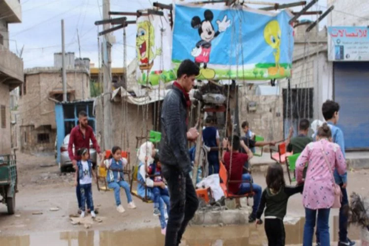 İdlib'de çocukların bayram sevinci