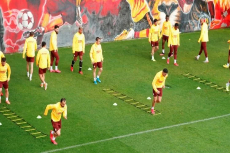 Galatasaray, günü çift idmanla tamamladı