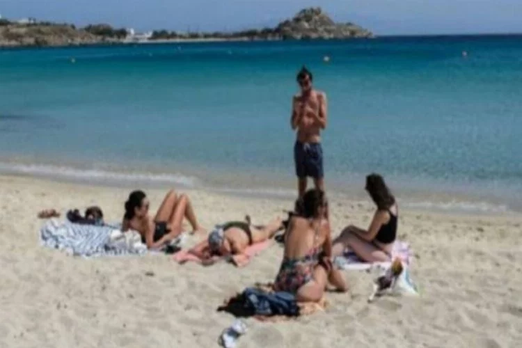 Kıbrıs'a 1 Temmuz'dan itibaren turistler gelebilecek