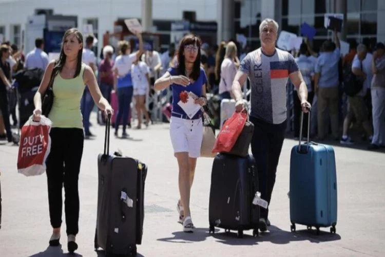 Rus turistler Türkiye'de tatil planlıyor