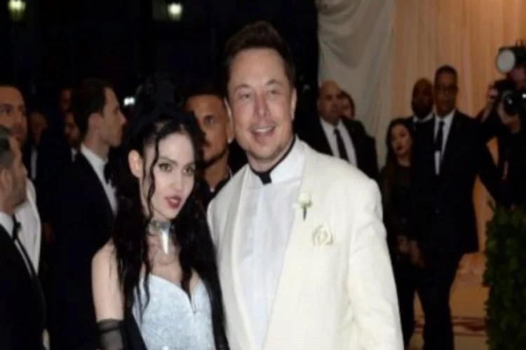Elon Musk'ın sevgilisi, ruhundan bir parçayı 10 milyon dolara satışa çıkarıyor