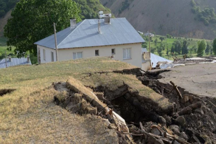 Bingöl depreminde sadece taştan yapılar yıkıldı, nedeni...