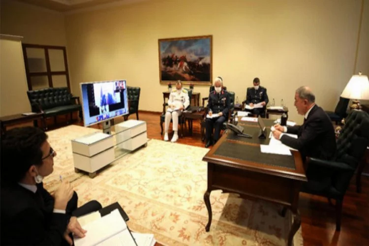 Bakan Akar, NATO toplantısında konuştu