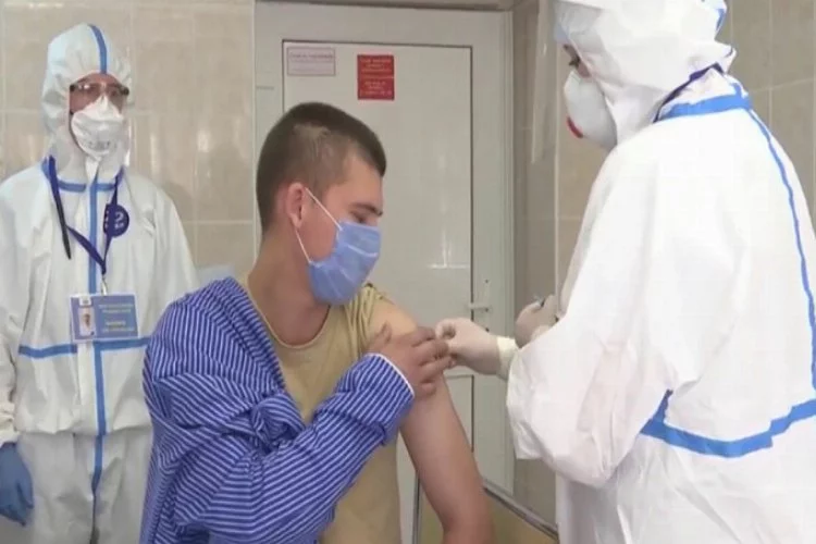 Rus yapımı koronavirüs aşısının üretimi bu sonbaharda başlayabilir