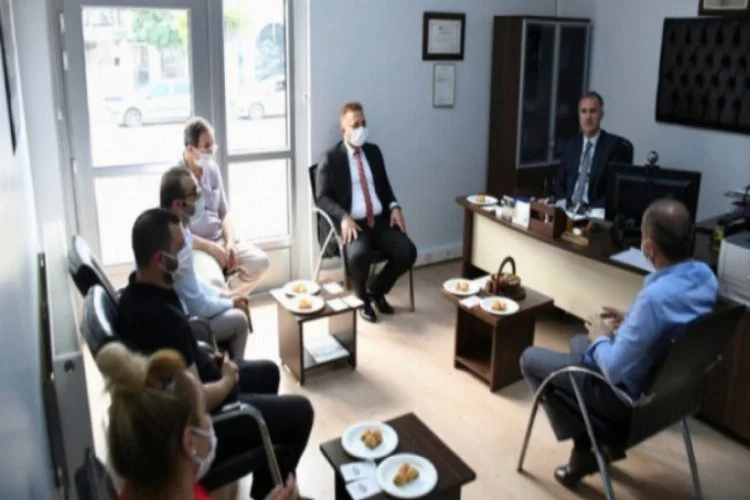 Bursa İnegöl Belediye Başkanı Taban sosyal yardım işleri müdürlüğü personeliyle buluştu