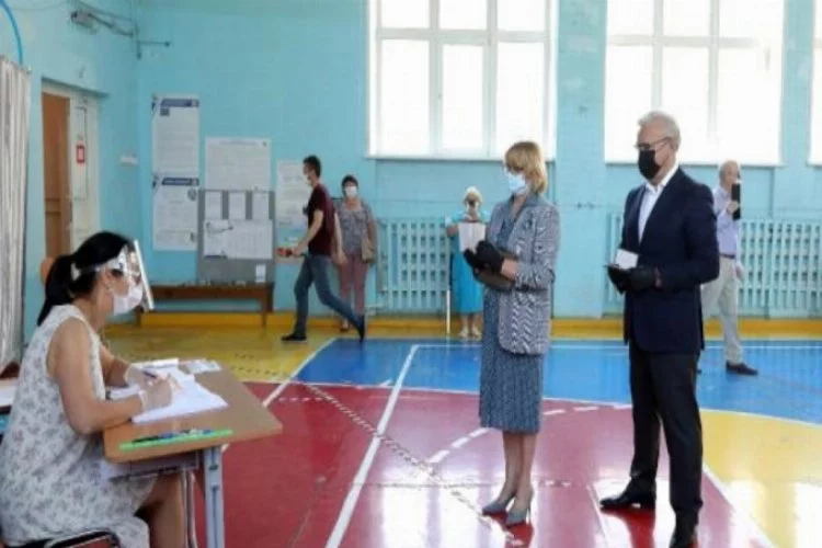 Rusya'da anayasa referandumu için oy verme işlemi başladı
