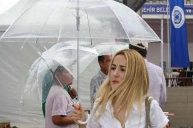 Yağmur İstanbul’u hazırlıksız yakaladı