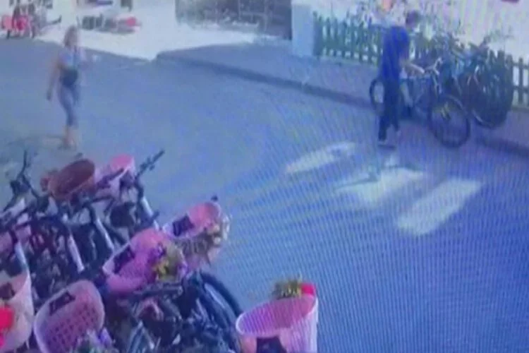 Büyükada'daki bisiklet hırsızlığı kamerada