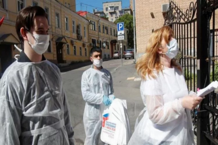 Rusya'da son 24 saatte 6 bin 556 yeni koronavirüs vakası