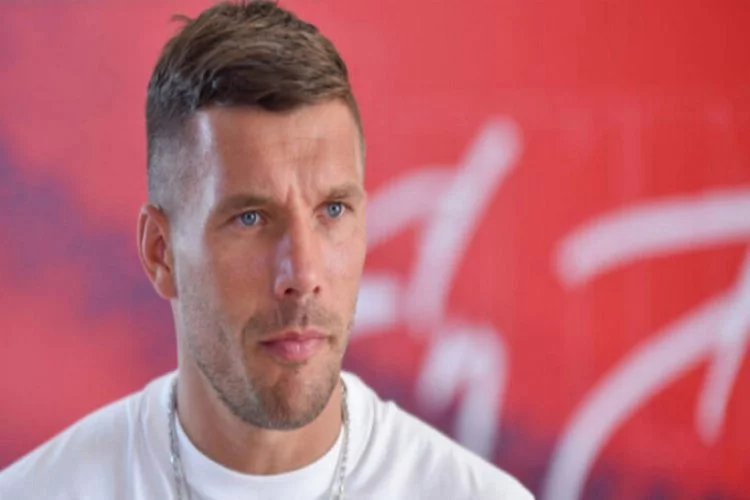 Podolski'den Max Kruse açıklaması