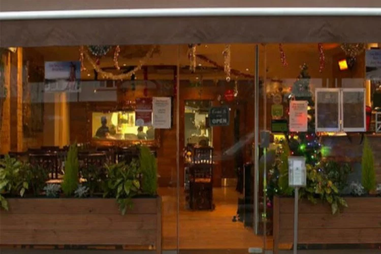 İngiltere'de yeniden açılan restoran ve barlara talep yok