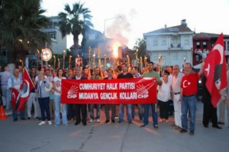 Mudanya'da gençlik yürüyüşü