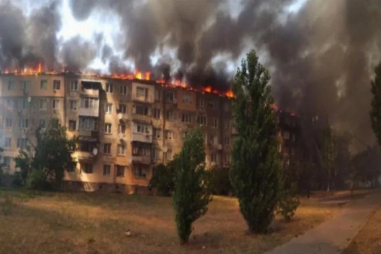 Ukrayna'da eşiyle tartıştı, binayı ateşe verdi