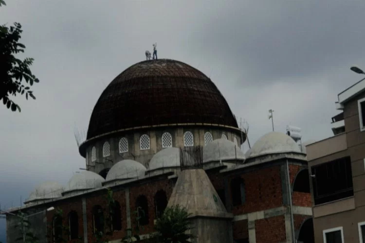 Bursa'da cami kubbesinde ölümüne tamir
