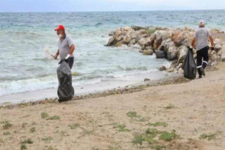 Bursa Mudanya sahilleri temizleniyor