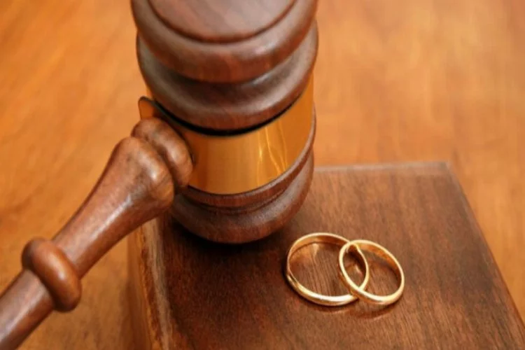 Yargıtay: Takipçi sayısının fazlalığı boşanma nedeni sayılmaz