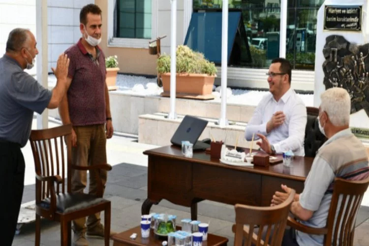 Bursa Mustafakemalpaşa Belediye Başkanı Mehmet Kanar makamını meydana taşıdı