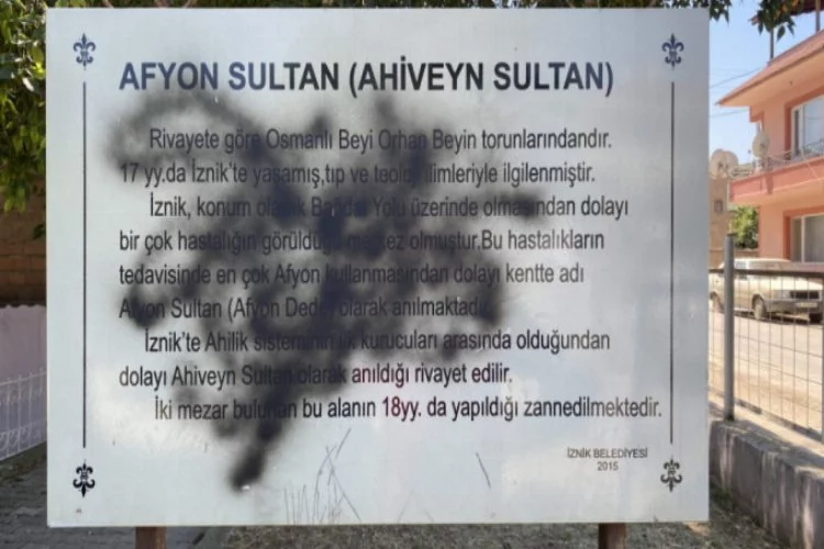 Bursa'da 300 yıllık türbeye çirkin saldırı!