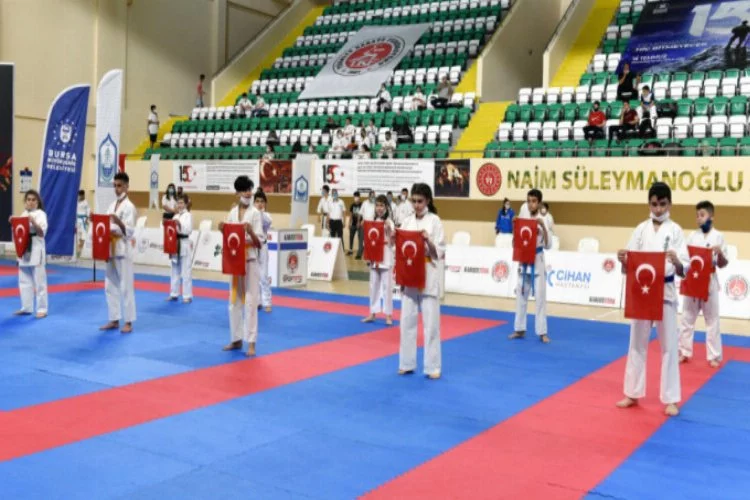 "Kata" Şampiyonası Bursa'da başladı