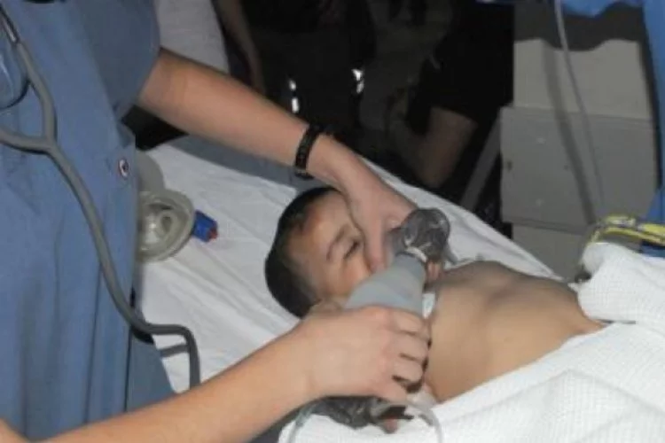 Bursa'da balkondan düşen çocuk ağır yaralandı